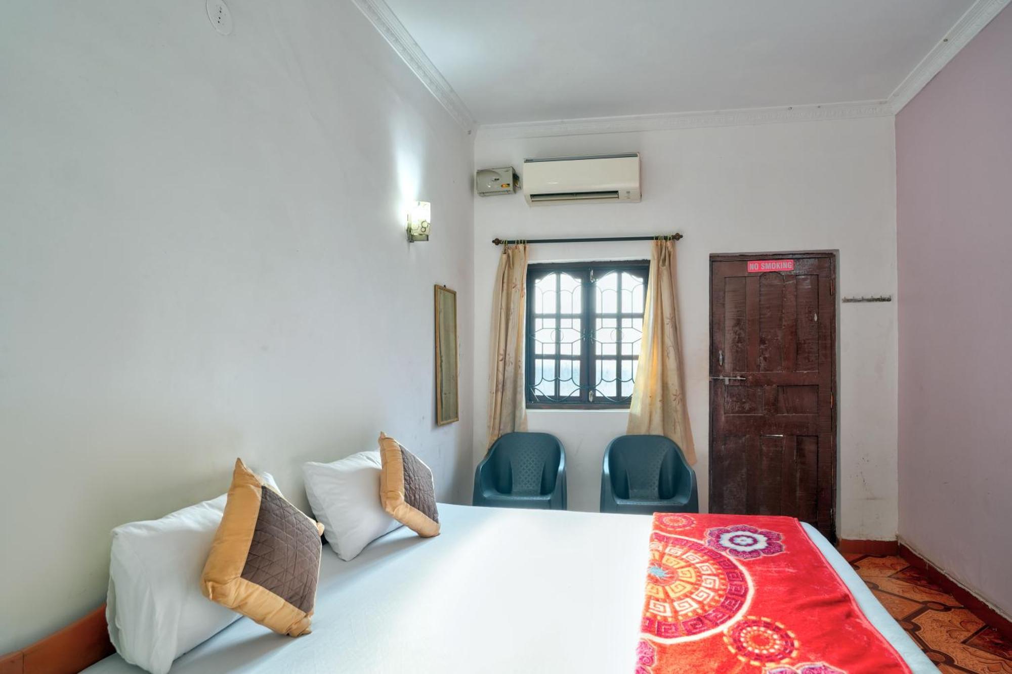 Om Sai Guest House Calangute Extérieur photo