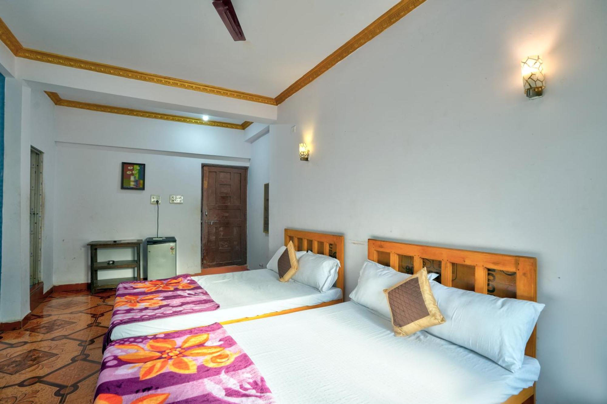 Om Sai Guest House Calangute Extérieur photo