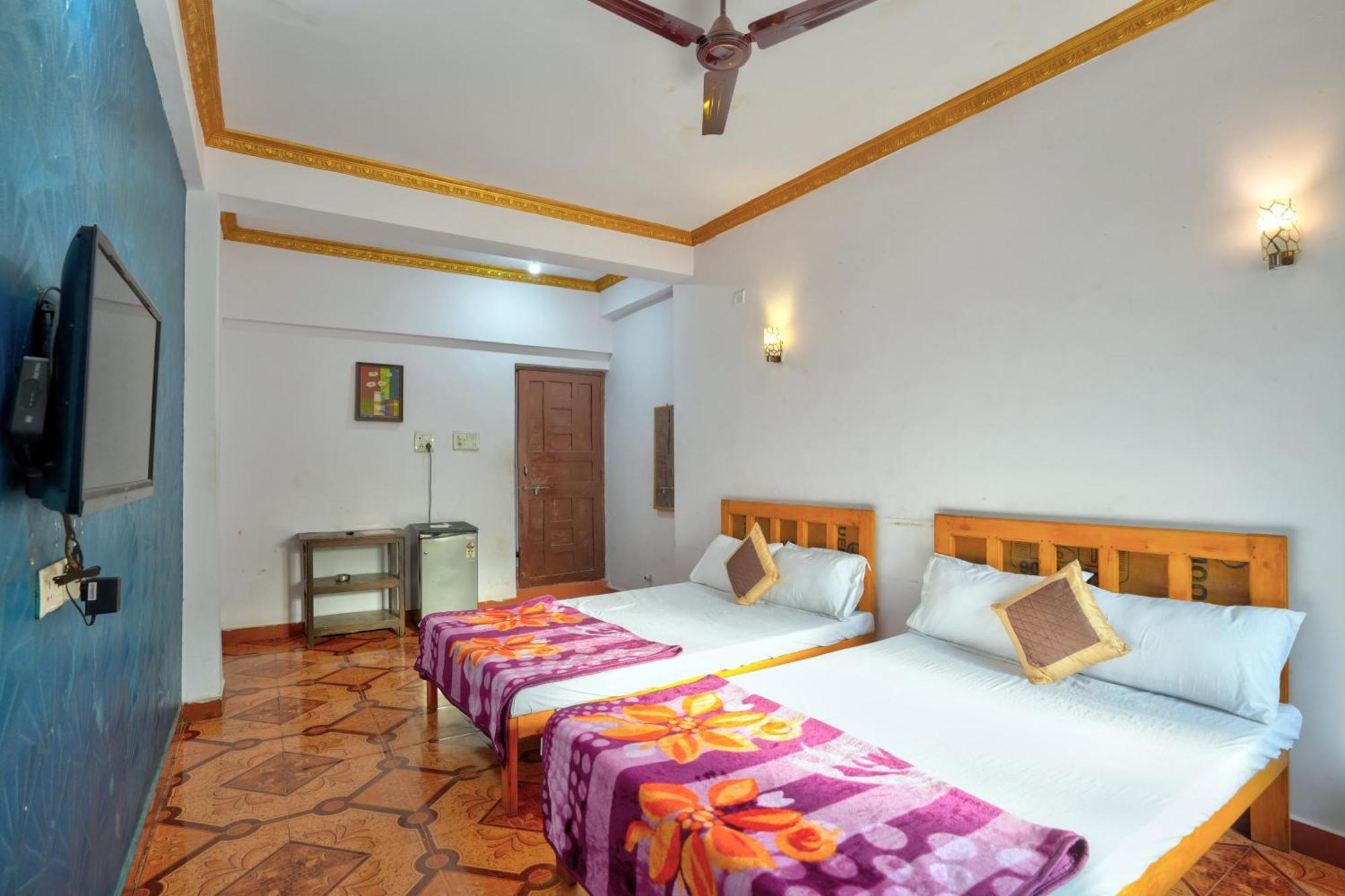 Om Sai Guest House Calangute Extérieur photo