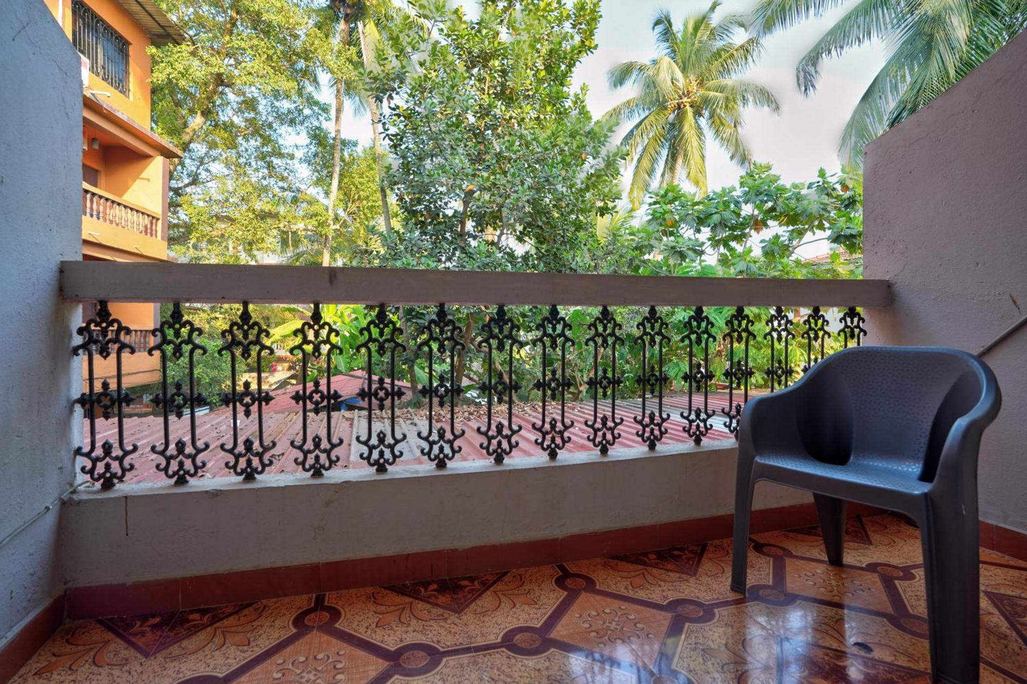 Om Sai Guest House Calangute Extérieur photo